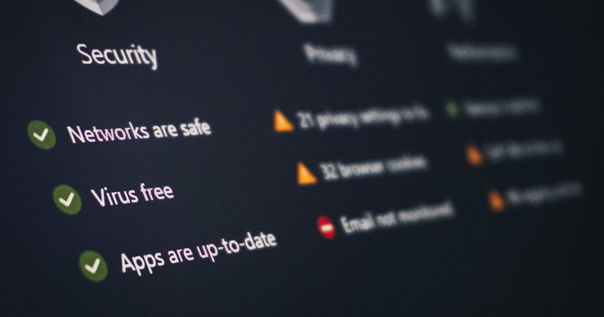WordPress 7.0.3: zwölf Lücken — und warum das Update von selbst kommt